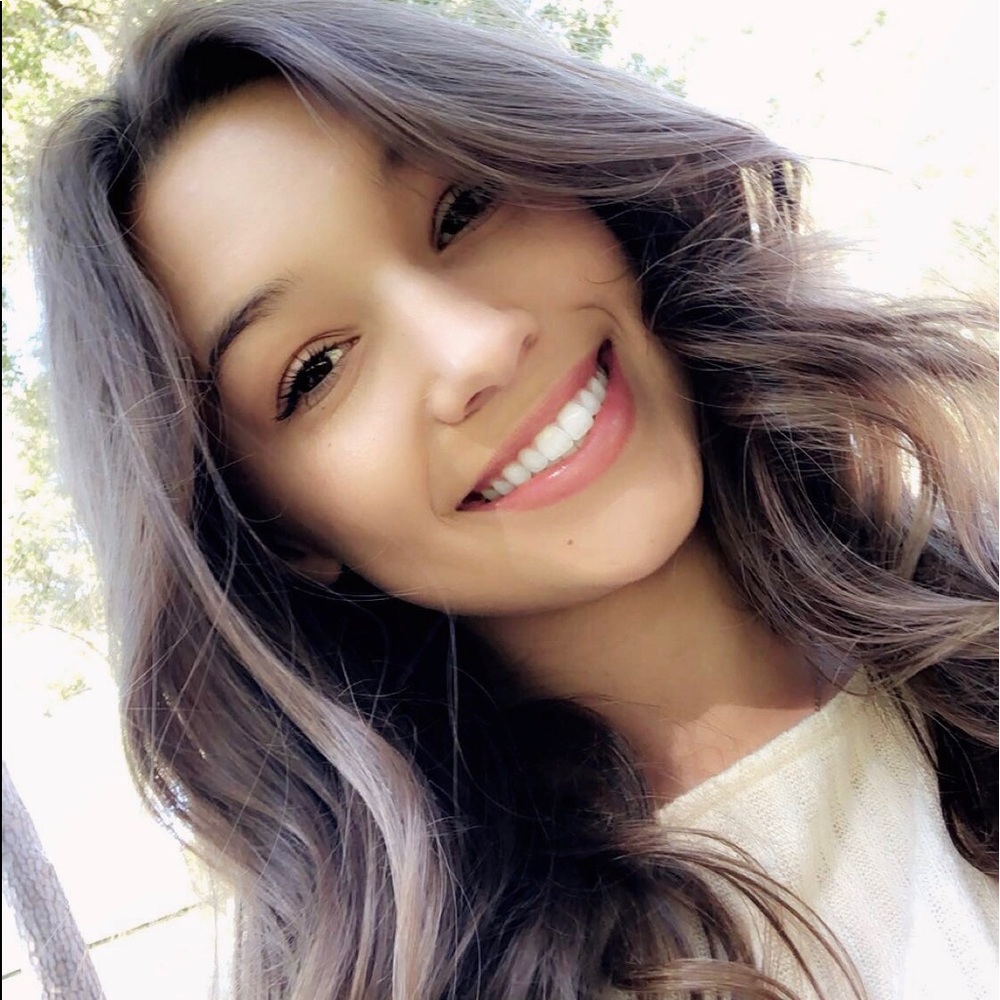 Meet your Posher, Clea